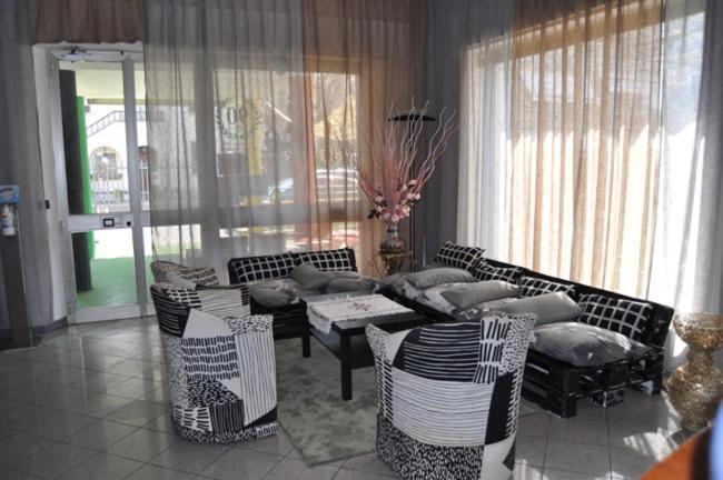 Hotel Rigobello ริชชิโอเน ภายนอก รูปภาพ